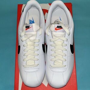 Nike Cortez White/Black/Blue Size 9 Women’s